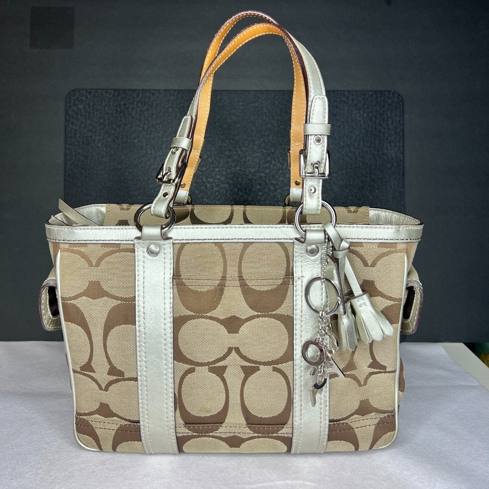 COACH Signature C Khaki White Gallery Tote Purse w/ Charms EUC - Picture 14 of 14